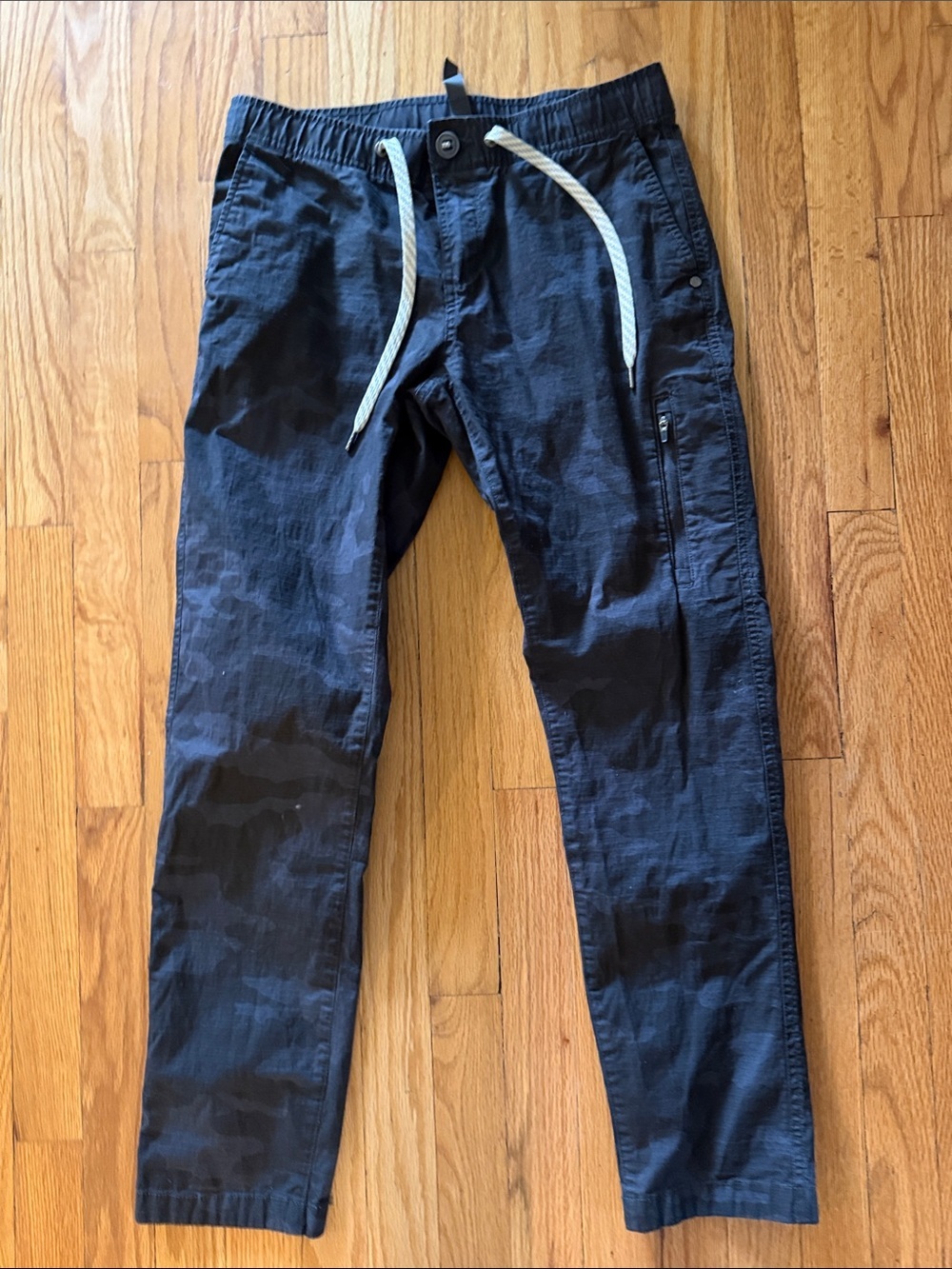 Vuori sz S Rip stop casual charcoal camo drawstring jogger pant great condition